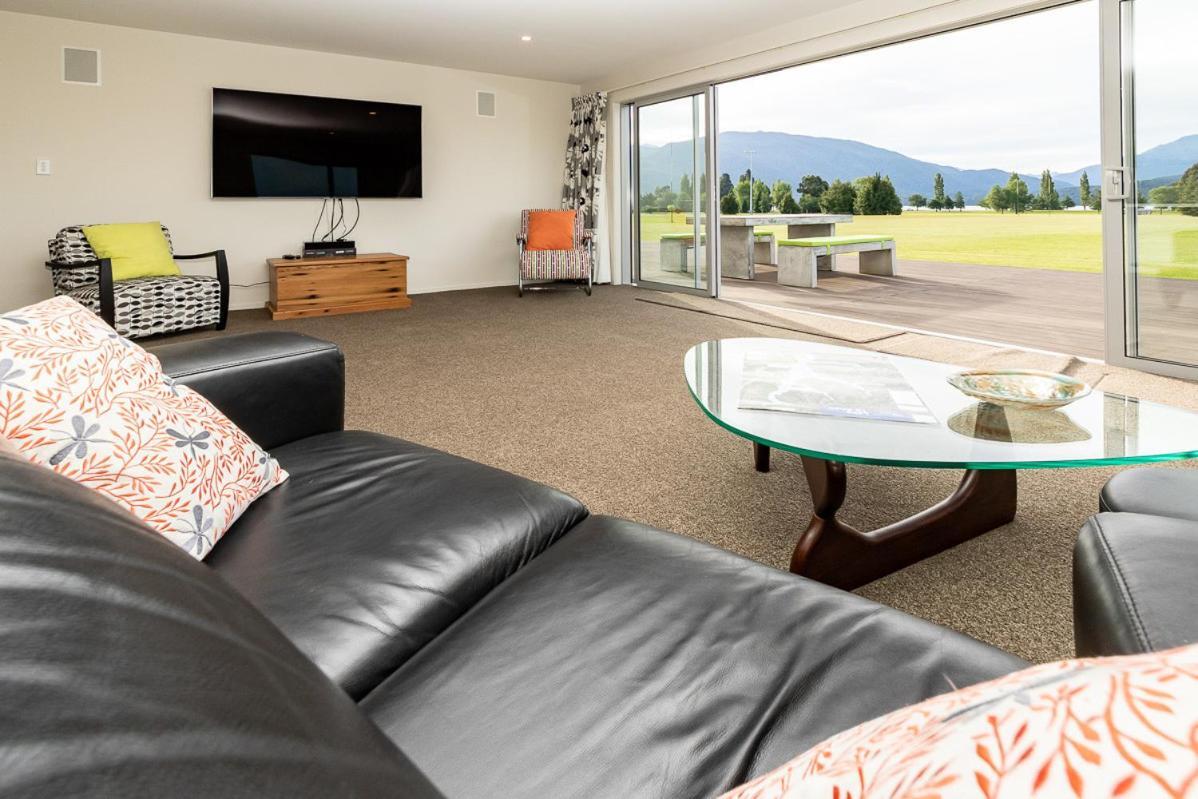 Poppa Pete'S - Te Anau Holiday Home מראה חיצוני תמונה