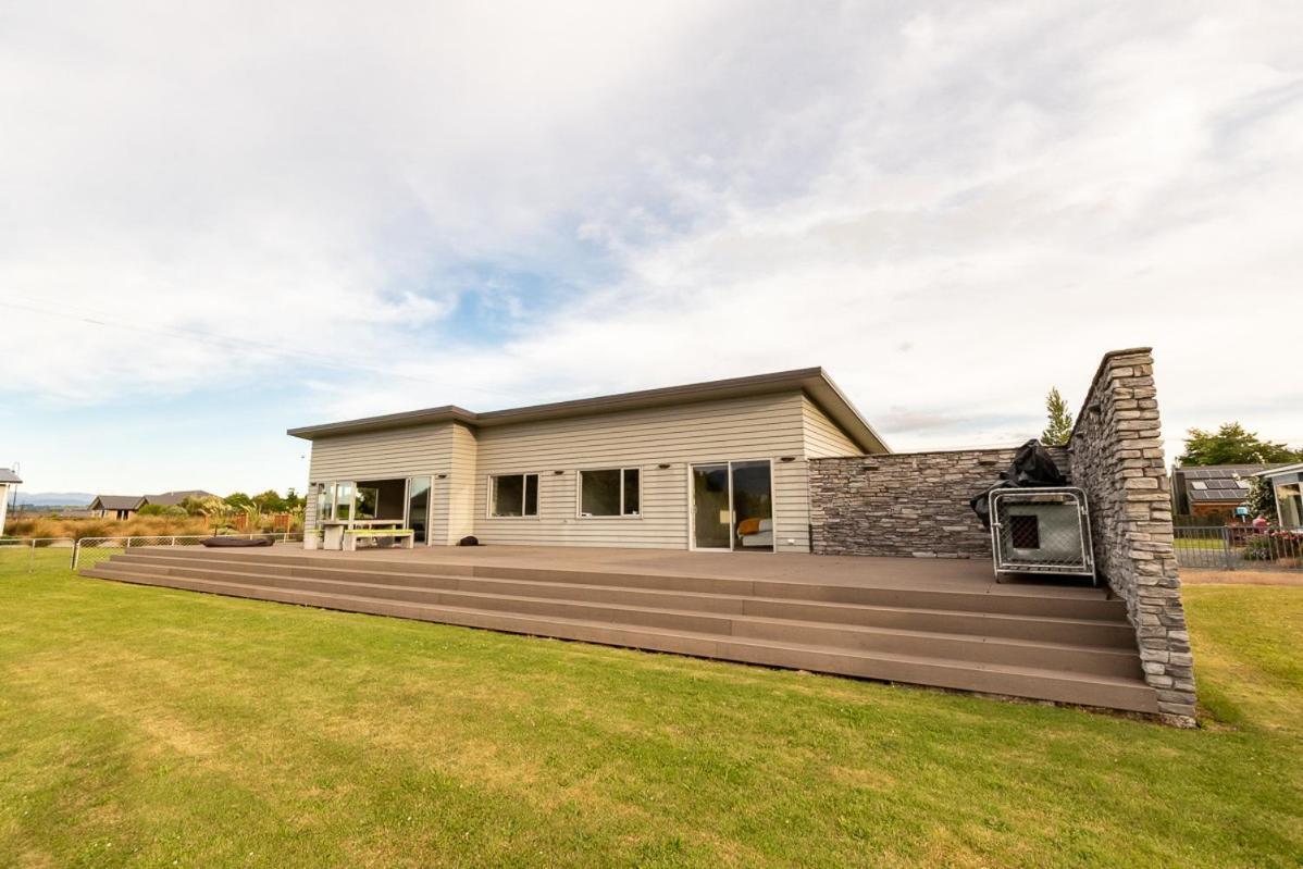 Poppa Pete'S - Te Anau Holiday Home מראה חיצוני תמונה